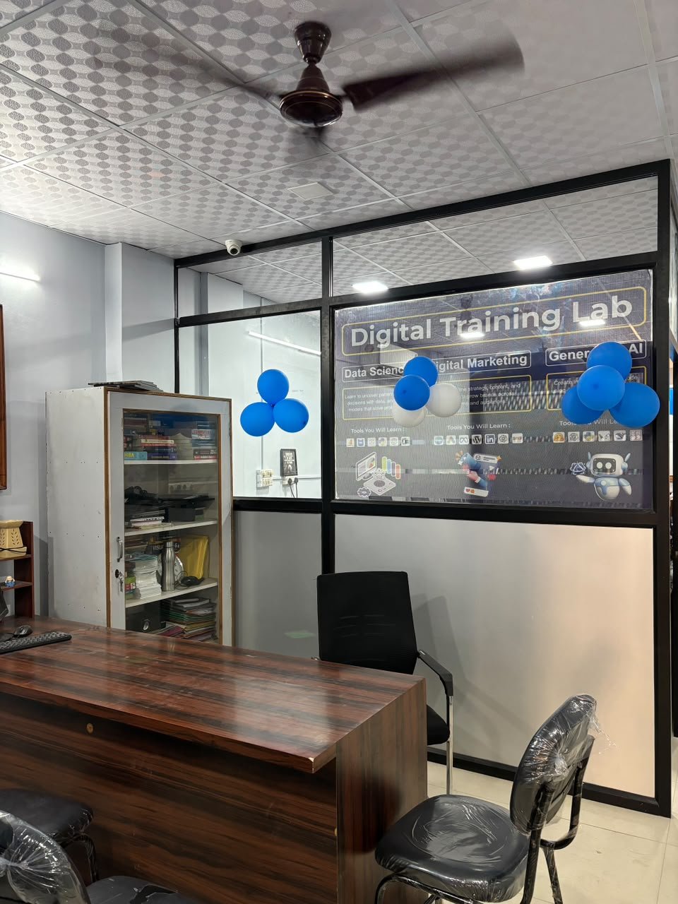 Individual Workstations & Live Projects